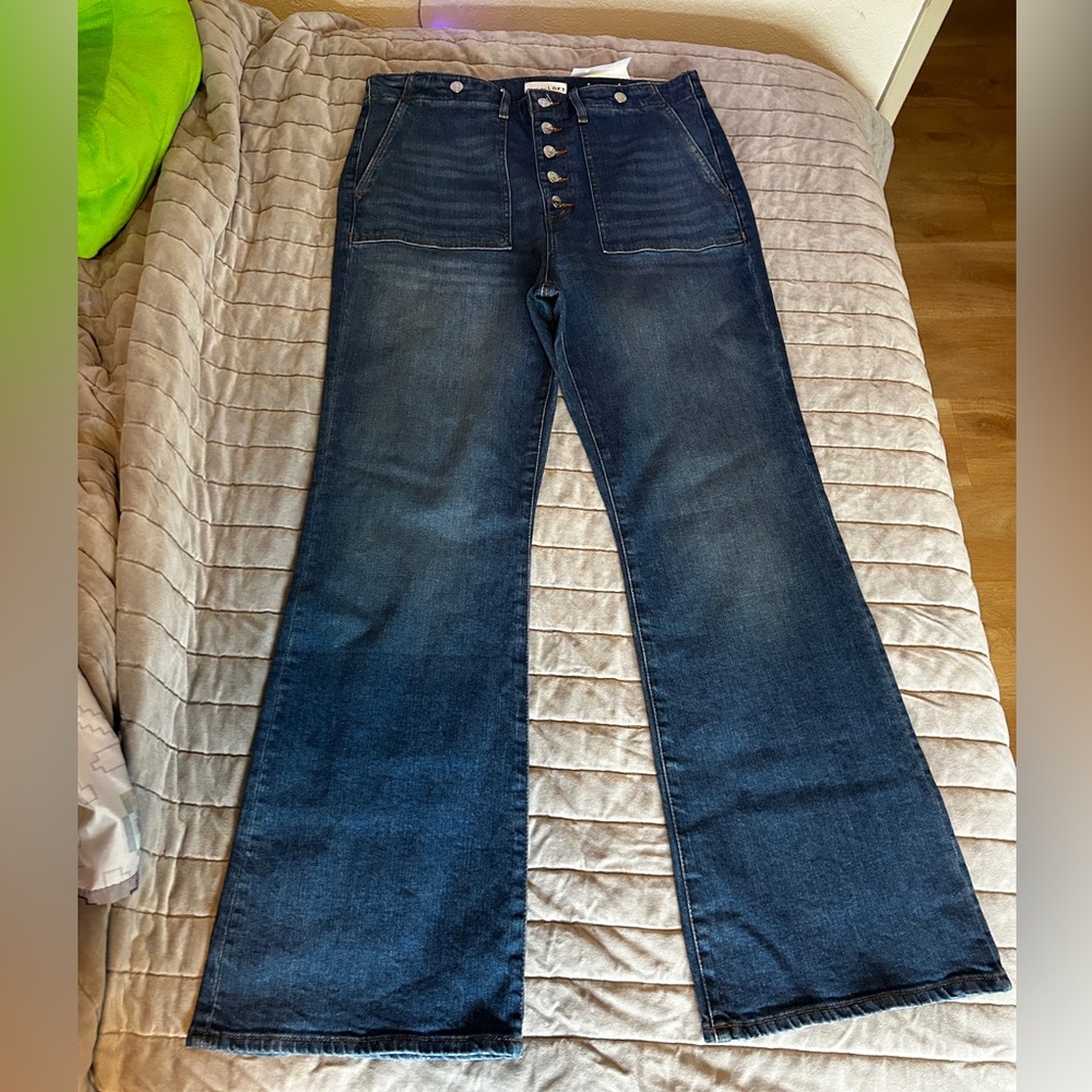 New - High Rise Relaxed Flare Jeans Mid Vintage Wash